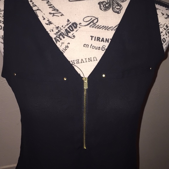 Express black sleeveless blouse size SP - Picture 2 of 3